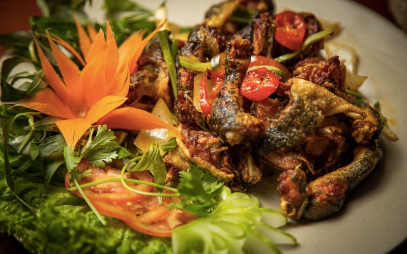 Ếch chiên nước mắm