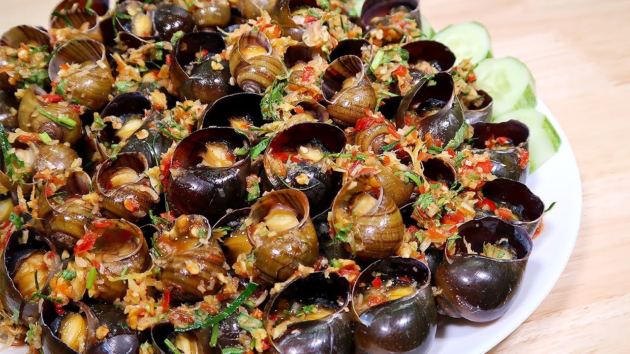 ỐC bươu xào sả ớt