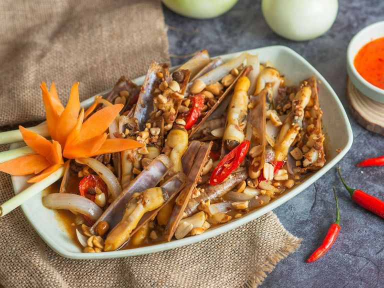 Ốc móng tay xốt me