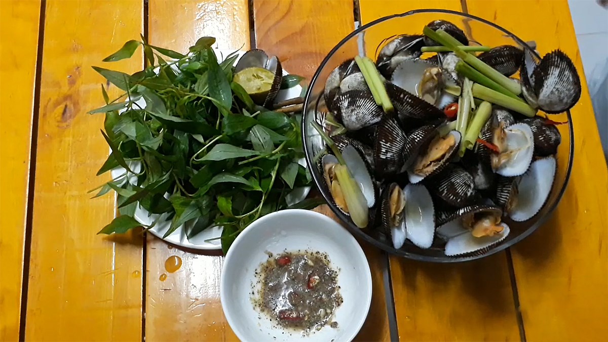 Sò lông hấp tiêu