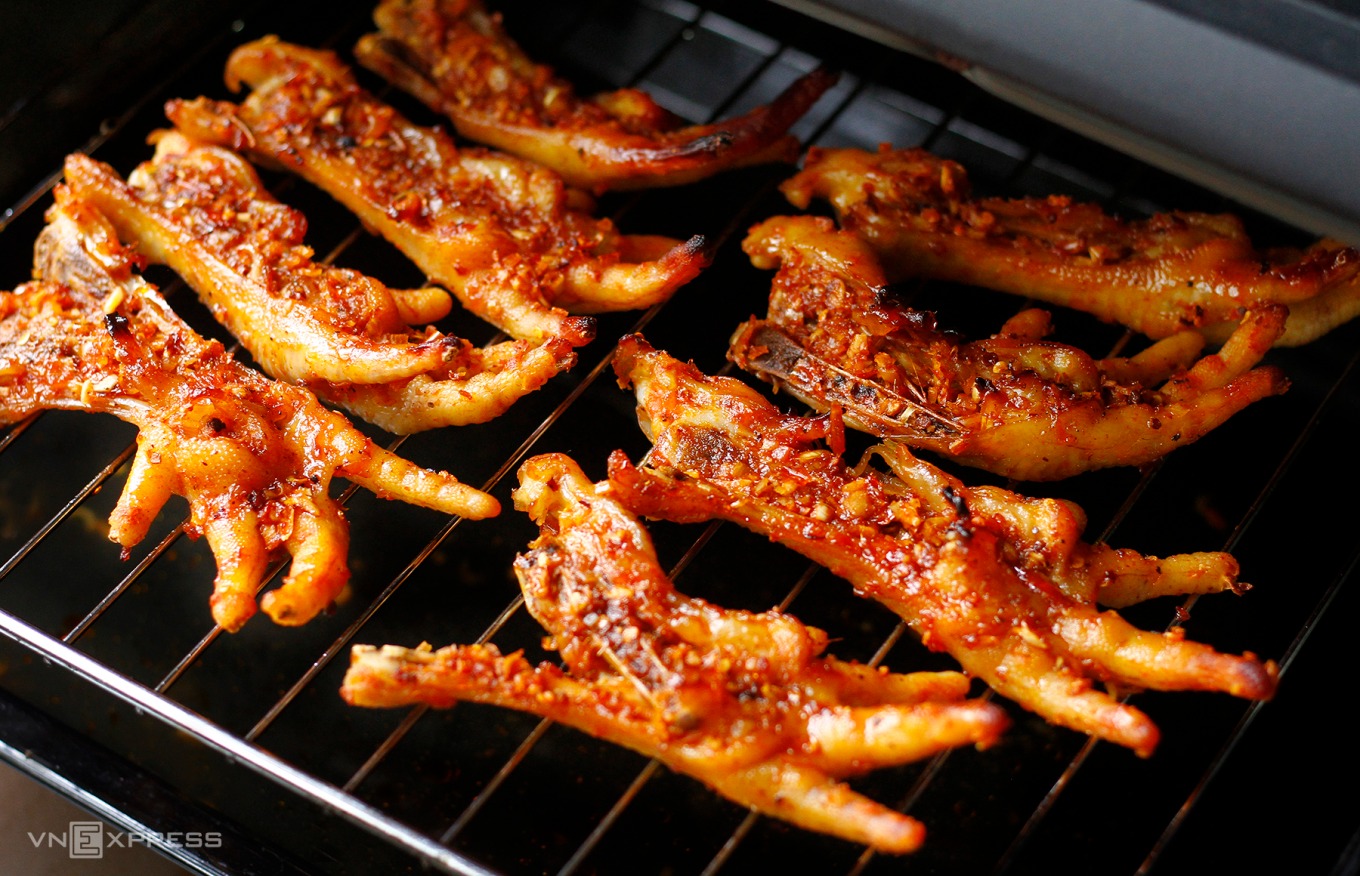 Chân gà nướng