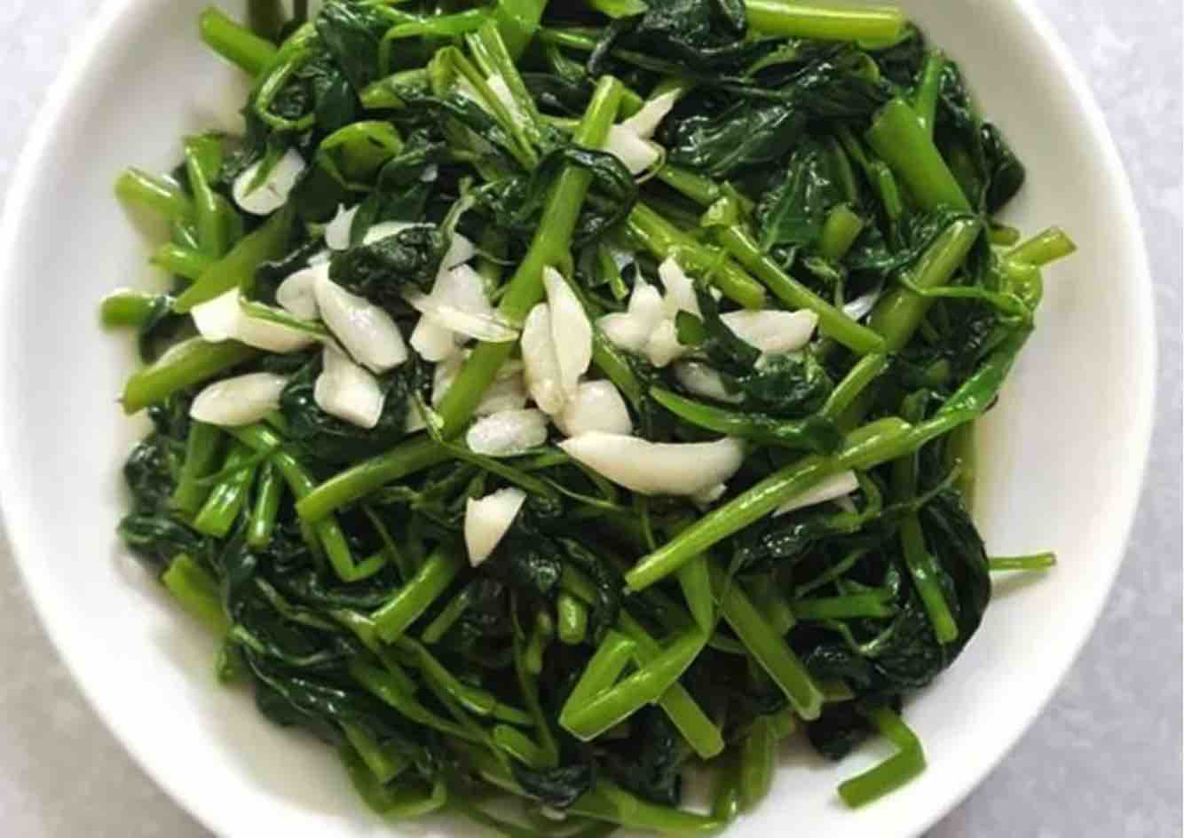 Rau muống xào tỏi