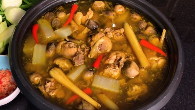 Lẩu gà hầm xả